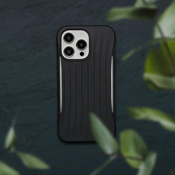 Actual product image X-Doria Raptic Clutch Case iPhone 14 Back Cover Black (Apple iPhone 14)