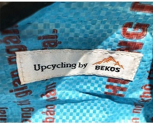 Produktbild Bekos Upcycling – Schreibzeug-Etui aus recycelten Fischfuttersäcke hellgelb