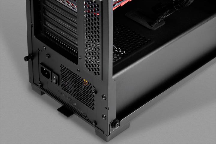 Actual product image Corsair CV550 (550 W)