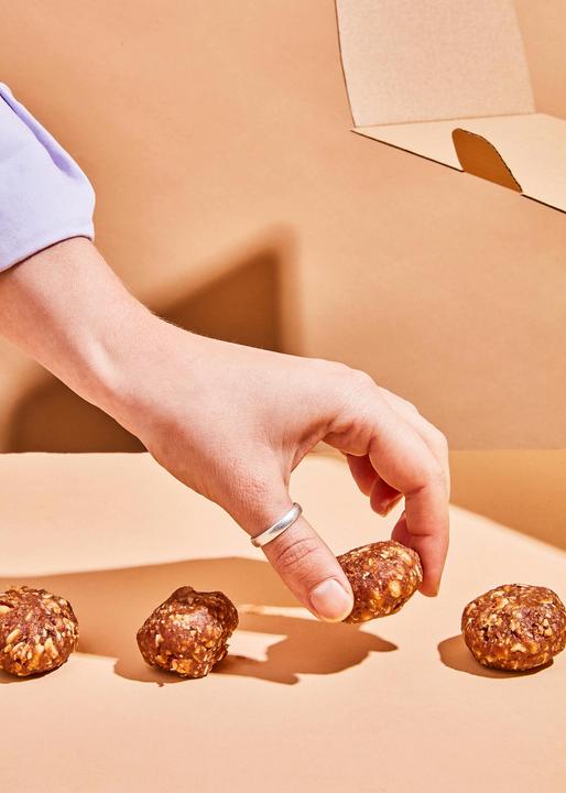 Actual product image KoRo Organic Energy Balls (Date, Groundnut, Agave, 14 pcs., 420 g)