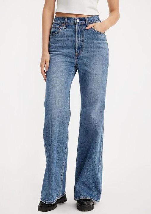 Levis Ribcage Bells Medium Indigo Worn In (W25/L34)