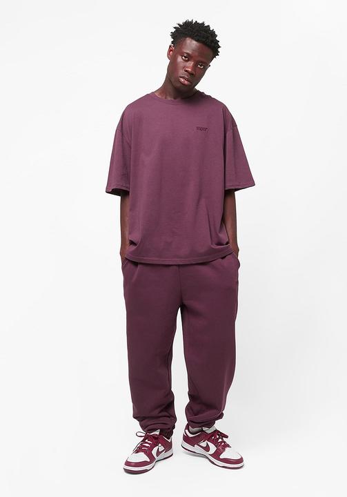 Actual product image Snipes Small Logo Essential Oversized Jogginghose - 199201 (S)