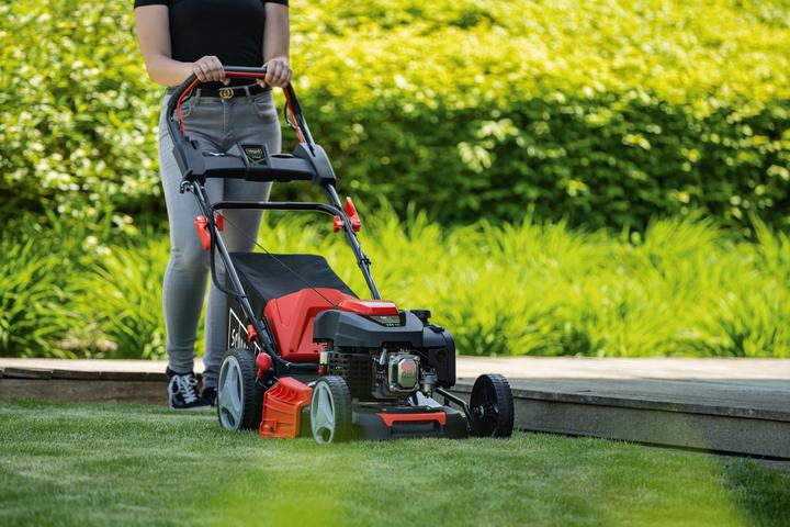 Actual product image Scheppach MS225-53E Petrol Lawn Mower (Petrol)