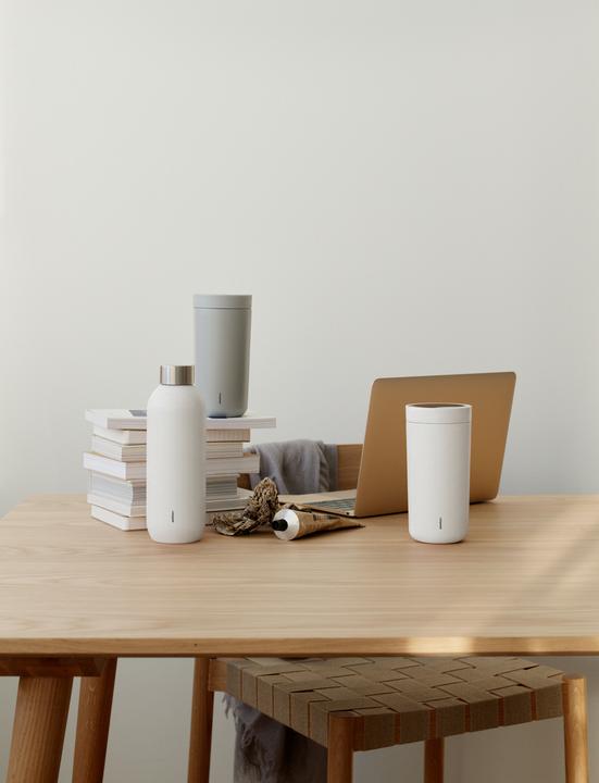 Actual product image Stelton - Keep Cool Vacuum Insulated Bottle - Soft Chalk - 0.6 liters (0.60 l)