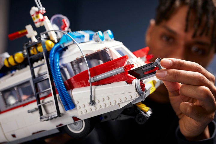 Image du produit LEGO S.O.S. Fantômes ECTO-1 (10274, LEGO Icons, LEGO difficiles à trouver)