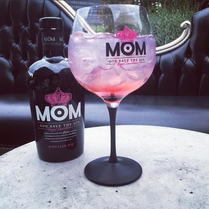 Actual product image MOM Gin Mom (1 x 70 cl)