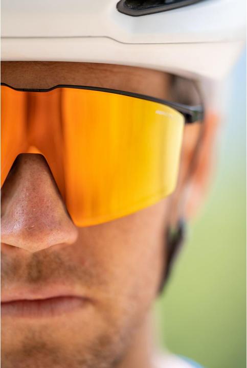 Actual product image Julbo Sportbrille Edge (Black, Shimmering, JULBO Reactiv Light Amplifier 1-3)