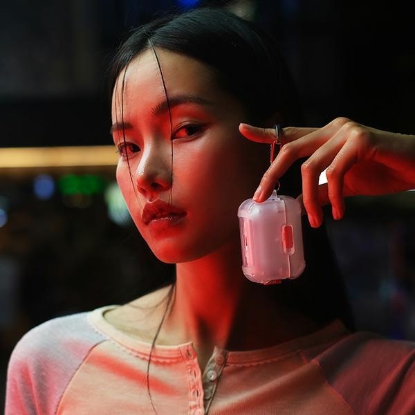 Image du produit Skinarma case Mecha AirPods Pro 2 chrome