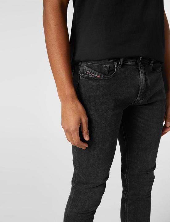 Actual product image Diesel 1979 Sleenker L.32 Jeans DSL (29)