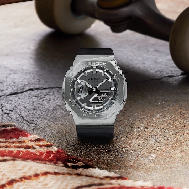 Actual product image G-Shock Classic (Digital watch, Chronograph, 44 mm)