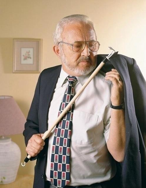 Actual product image Sundo Przyrząd do zakładania ubrań 69cm