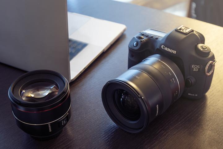 Actual product image Samyang XP 35mm F1.2 (Canon EF, APS-C / DX, full size)