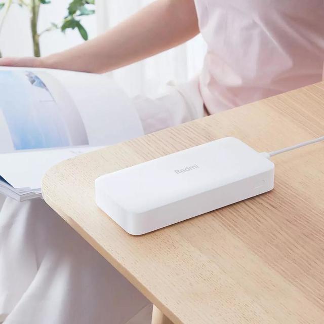 Actual product image Xiaomi Redmi Power Bank (20000 mAh, 18 W, 74 Wh)