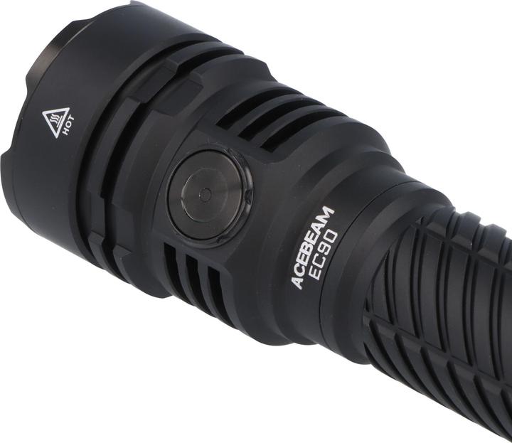 Actual product image AceBeam EC90 Taschenlampe mit 4.300 Lumen und 573 Metern Reichweite (13.75 cm, 4300 lm)