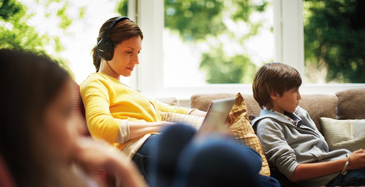Actual product image Bose AE2w (7 h, Wireless, Cable)