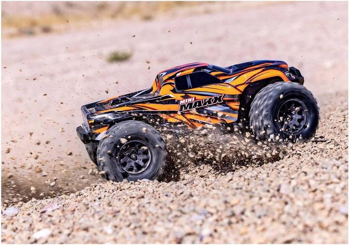 Actual product image Traxxas MINI-MAXX 4WD BL-2S Brushless with battery and charger (RTR Ready-to-Run)
