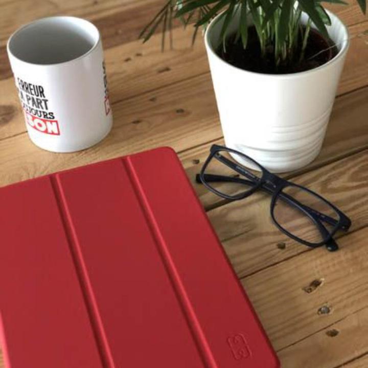 Actual product image MW Cover for the iPad Pro 12.9 inch 2022 Folio Polybag multi-position stand function