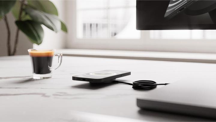 Actual product image Zens Pro 1 (15 W)