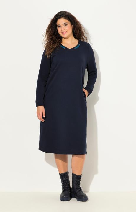 Image du produit Ulla Popken Robe en molleton, décolleté rond et manches longues. Lien fantaisie et poches. (50, 52)