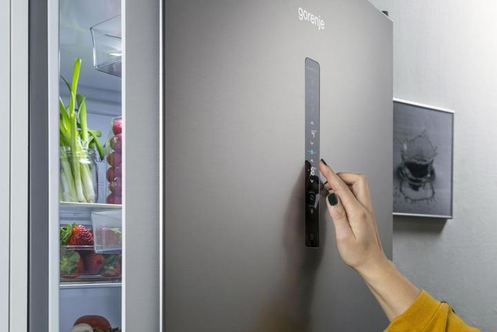 Actual product image Gorenje NRC6204SXL5M (361 l)