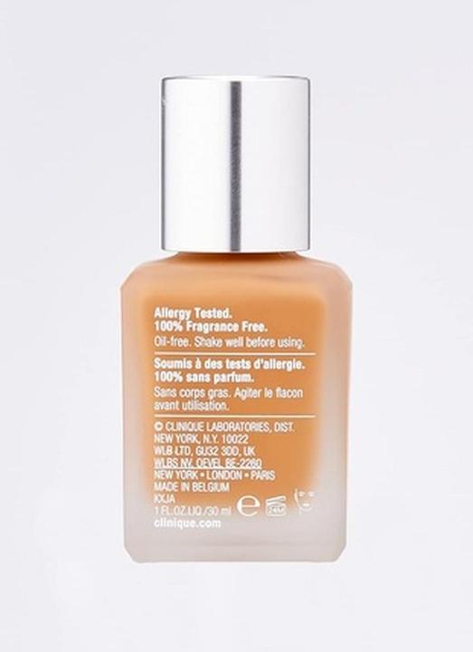 Actual product image Clinique Superbalanced Makeup (WN114 - Golden)