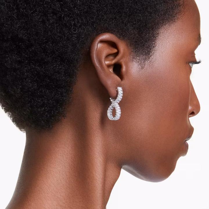Produktbild Swarovski Hyperbola Kreolen Unendlichkeit Weiss (Swarovski Metall)