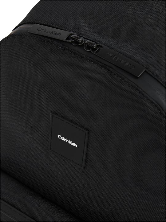 Image du produit Calvin Klein Ck Essential Round Bp (2% Polyuréthane, 98% de polyester recyclé)