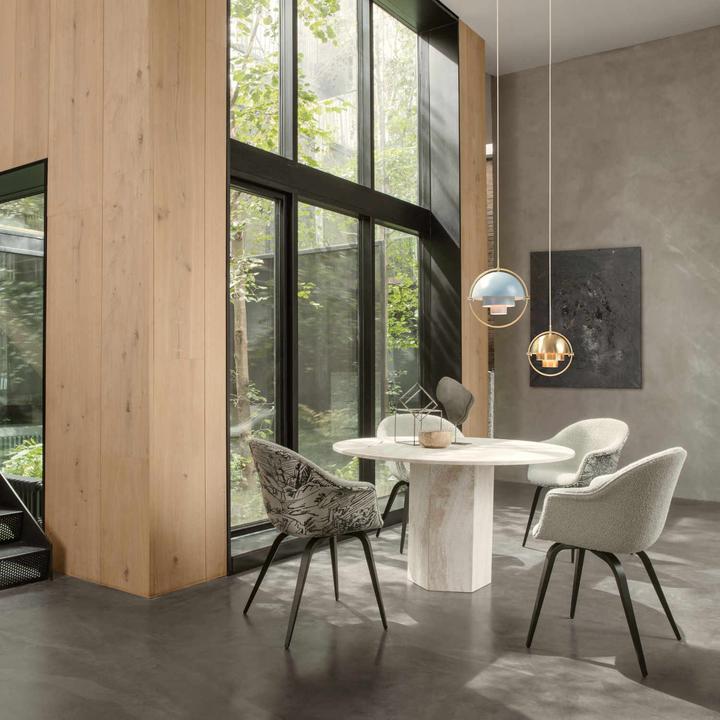 Image du produit Gubi Epic Dining Table Table (130 x 74 cm)