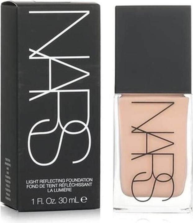 Immagine prodotto NARS Cosmetics Fondazione che riflette la luce (Yukon)