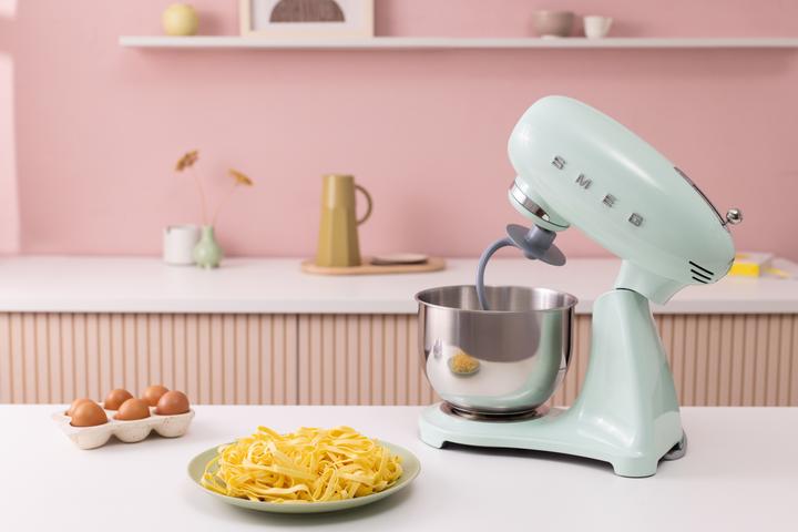 Actual product image Smeg 50's Retro Style Full Colour (1000 W, 4.80 l)