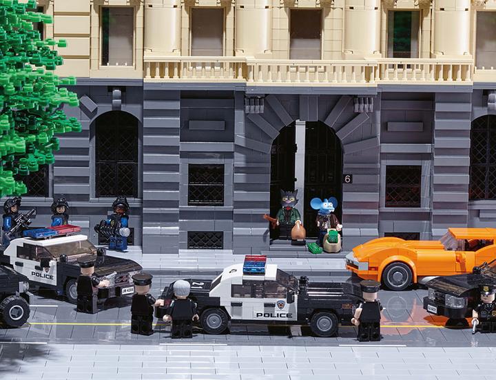 Produktbild Die bunte Welt der LEGO® Steine Kalender 2025 Wandkalender (Harter Einband, Deutsch)