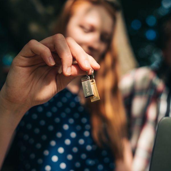 Produktbild Verbatim Executive (16 GB, USB-A)