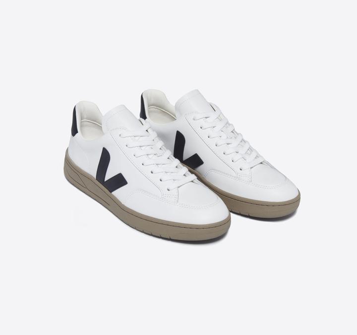 Actual product image Veja V-12 (44)