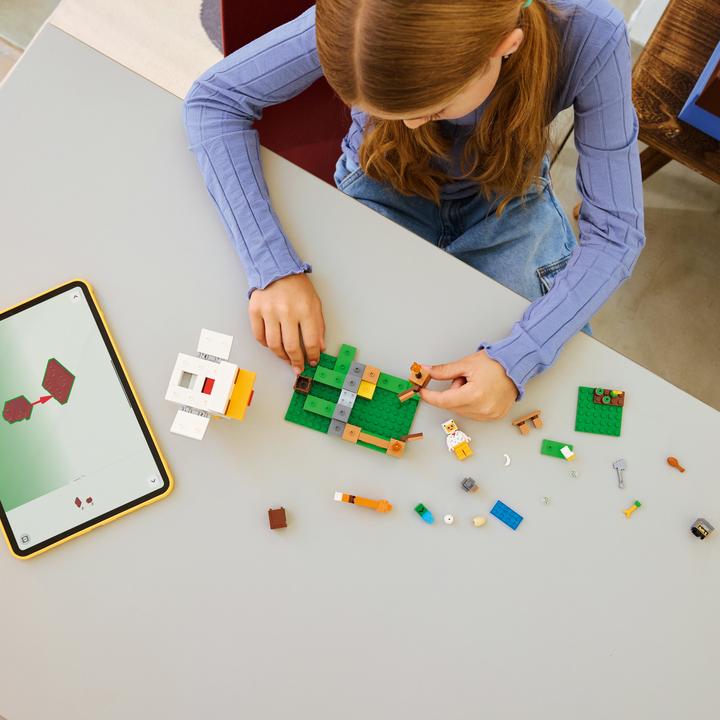 Actual product image LEGO Chicken farm (LEGO Minecraft)