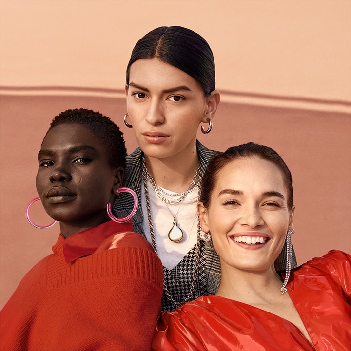 Produktbild Bobbi Brown Skin Long Wear Powder Foundation Sun Protection Factor 20 Alabaster (C-004)
