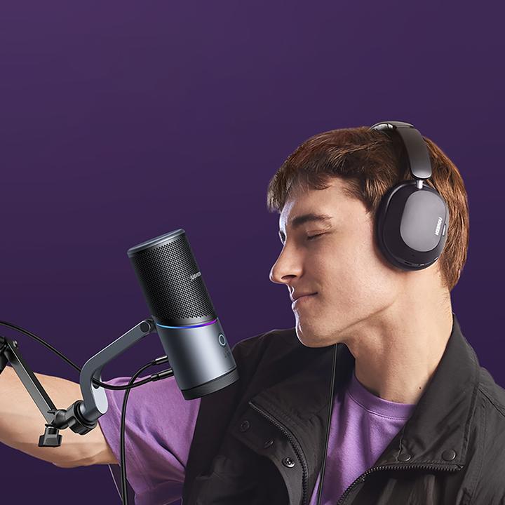 Actual product image Ugreen USB Microphone CM769 RGB