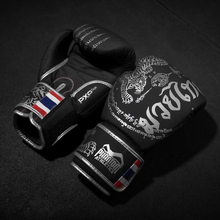Actual product image Phantom Athletics Boxing gloves Muay Thai - Limited Silver Edition (10 OZ, One size)