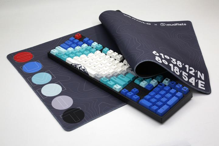 Actual product image Varmilo Summit (XL)