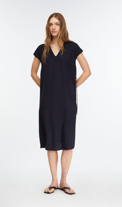 Image du produit Comma Viskose-Crêpe-Kleid mit dekorativen Riemendetails (36)