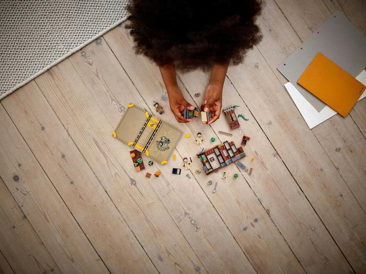 Produktbild LEGO Hogwarts Moment: Kräuterkundeunterricht (76384, LEGO Harry Potter)