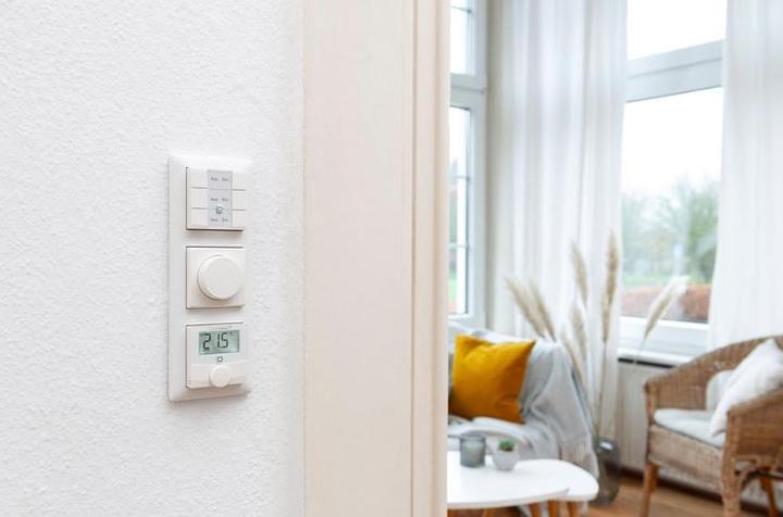 Image du produit Homematic IP Thermostat mural Smart Home avec interrupteur