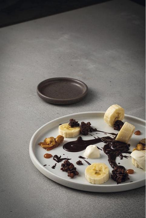 Actual product image Costa Nova Redonda platter oval brown 21 cm