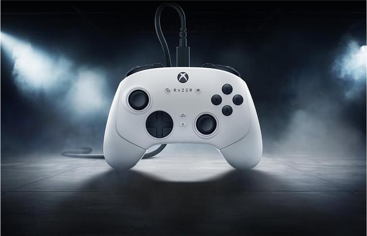 Produktbild Razer Wolverine V3 Tournament Edition (PC, Xbox Series S, Xbox Series X)