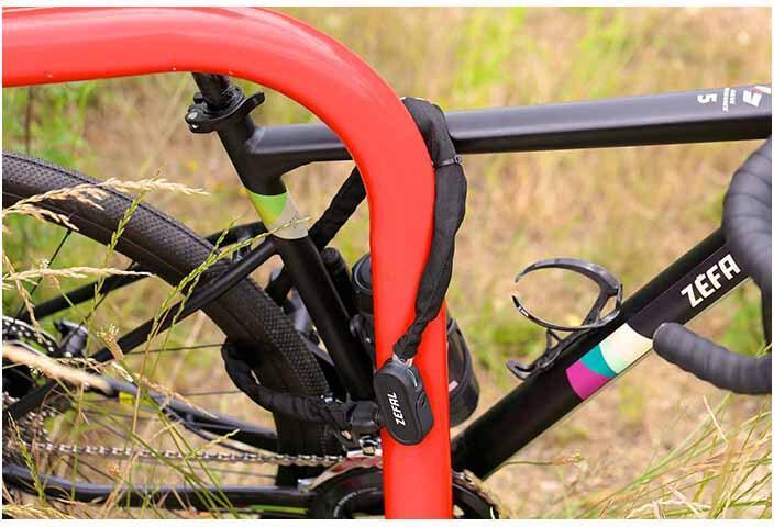 Actual product image Zefal K-Traz M8 90/6 Level 8 BIKE CHAIN CHAIN (90 cm)