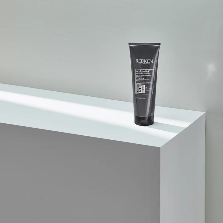 Produktbild Redken Scalp Relief Dandruff Control (Flüssiges Shampoo, 250 ml)