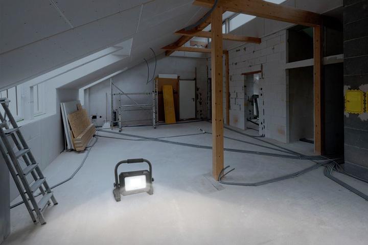 Produktbild Ansmann Arbeitsstrahler FL50W-R wiederaufladbar 50 W (4500 lm)