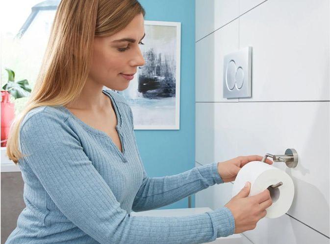 Produktbild tesa EKKRO Toilettenrollenhalter inkl. Klebelösung ohne Bohren