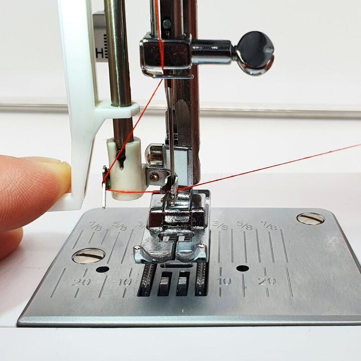 Productafbeelding Carina Classic II naaimachine (Classic II)