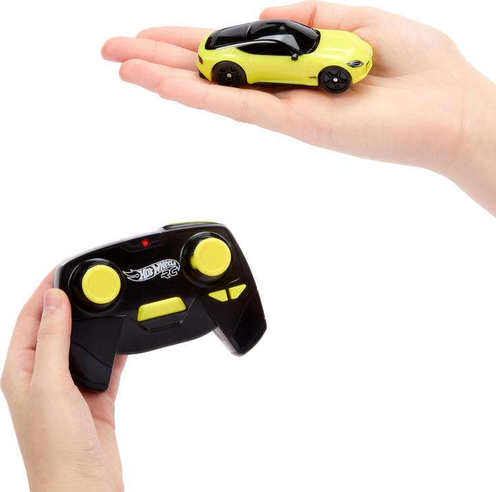 Actual product image Mattel HW R/C NISSAN 1:64 HTP16 WB4