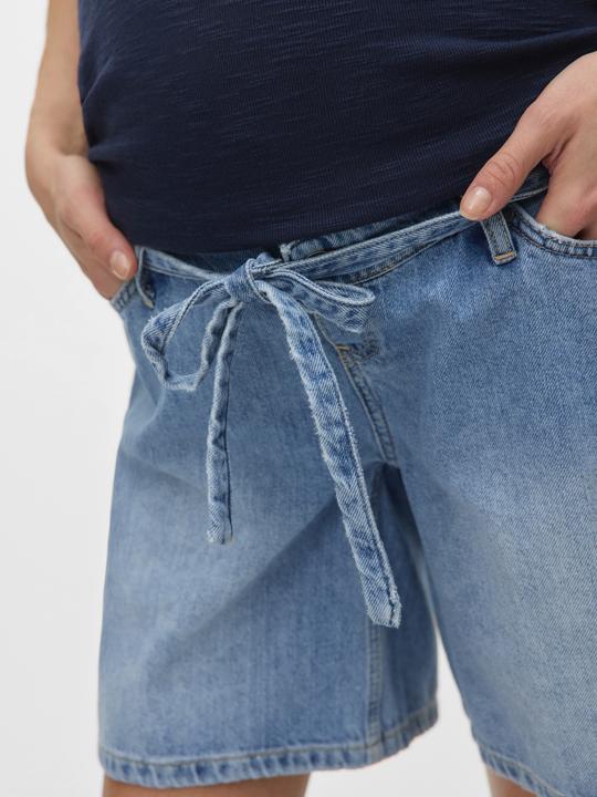 Produktbild Mamalicious Locker geschnitten Mid Rise Shorts Jeans-Shorts